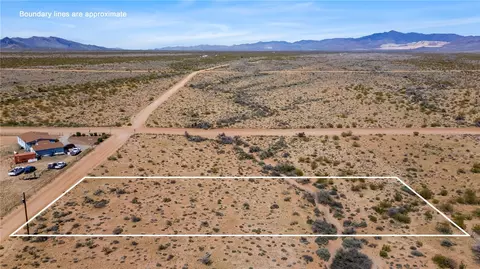 043 N Santa Cruz Rd # B, Golden Valley, AZ 86413
