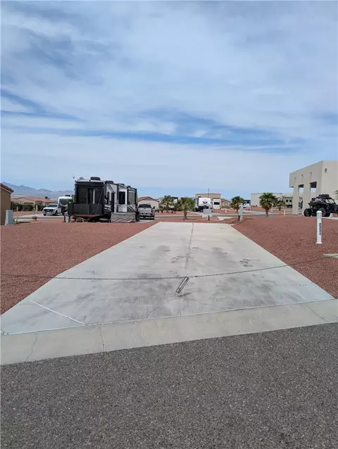 2331 Cortez Ln, Bullhead City, AZ 86442