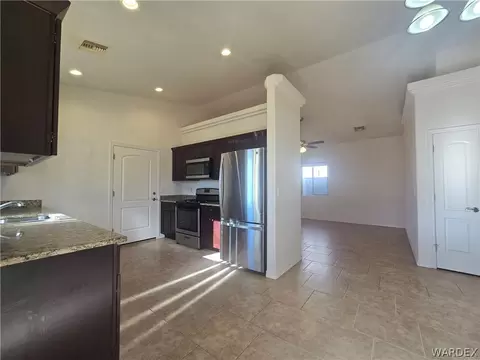 Kitchen - 3331 E Rusty Spur Ave, Kingman, AZ 86409 photo 7 of 7