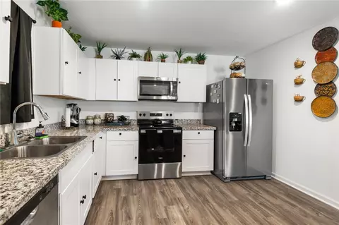 Kitchen - 3623 E Andrea Dr, Kingman, AZ 86409 photo 2 of 3