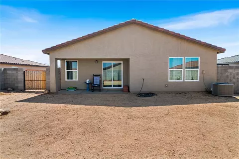 Exterior - 3623 E Andrea Dr, Kingman, AZ 86409 photo 8 of 8