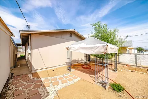 Exterior - 3150 E Northfield Ave, Kingman, AZ 86409 photo 14 of 19