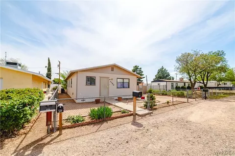 Exterior - 3150 E Northfield Ave, Kingman, AZ 86409 photo 2 of 19