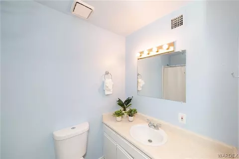 Bath - 3150 E Northfield Ave, Kingman, AZ 86409 photo 1 of 3