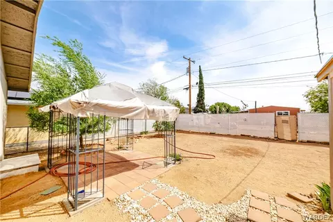 Exterior - 3150 E Northfield Ave, Kingman, AZ 86409 photo 7 of 19