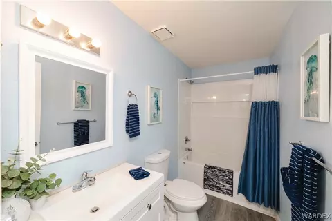 Bath - 3150 E Northfield Ave, Kingman, AZ 86409 photo 3 of 3