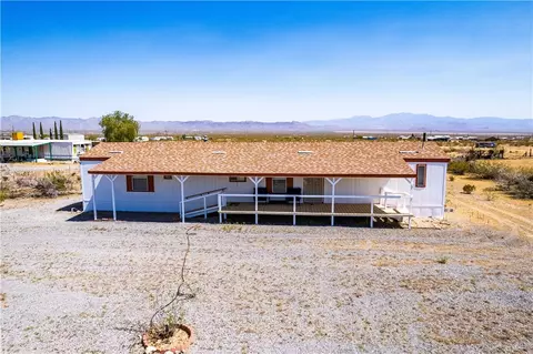 2304 S Estrella Rd, Golden Valley, AZ 86413