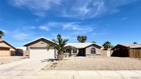 5218 S Amber Sands Dr, Fort Mohave, AZ 86426