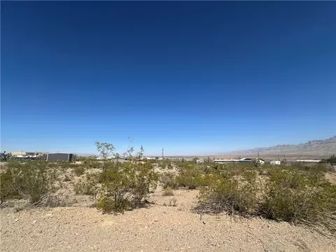 165 W Queen Tut Dr, Meadview, AZ 86444