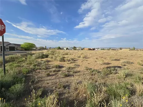 7783 E Tall Tree Ct, Kingman, AZ 86401 photo 5