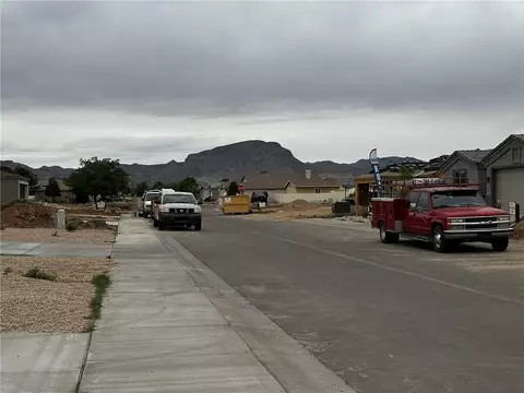 Exterior - 3396 E Cane Dr, Kingman, AZ 86409 photo 12 of 13