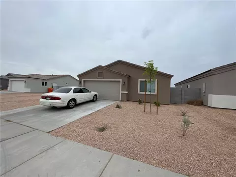 Exterior - 3396 E Cane Dr, Kingman, AZ 86409 photo 2 of 13