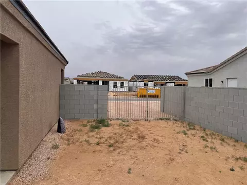 Exterior - 3396 E Cane Dr, Kingman, AZ 86409 photo 6 of 13