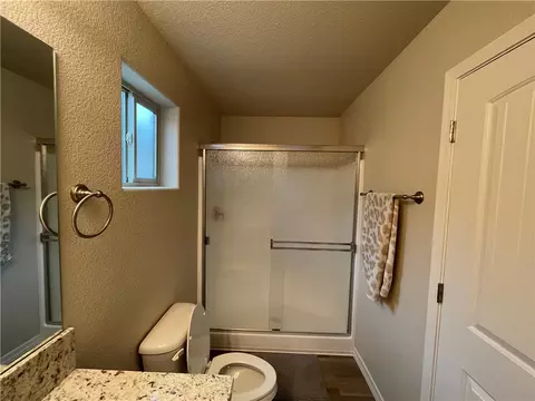 Bath - 3396 E Cane Dr, Kingman, AZ 86409 photo 2 of 6