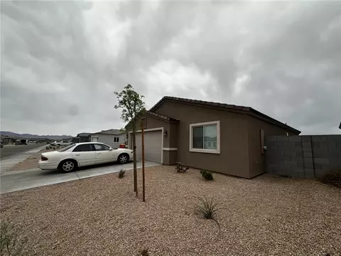 Exterior - 3396 E Cane Dr, Kingman, AZ 86409 photo 3 of 13