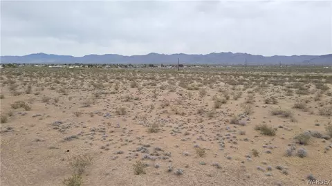 5 E Lots E Bullpen, Golden Valley, AZ 86413