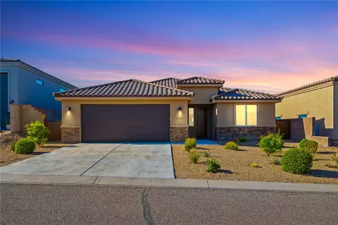 2640 Kingman Dr, Bullhead City, AZ 86429