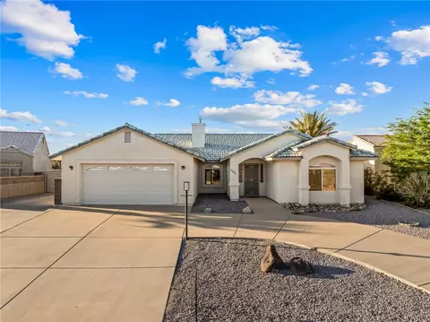 2027 E Sandtrap Ln, Fort Mohave, AZ 86426