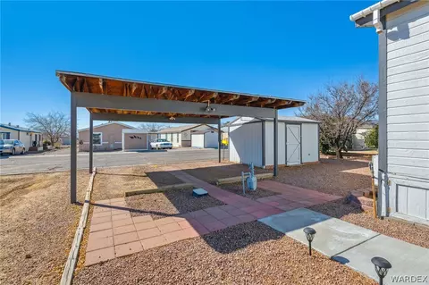 1249 E Citrus Dr, Kingman, AZ 86409 photo 4