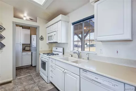 1249 E Citrus Dr, Kingman, AZ 86409 photo 18