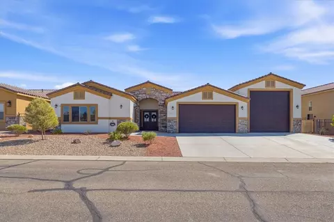 2186 E Calle Salamanca, Fort Mohave, AZ 86426