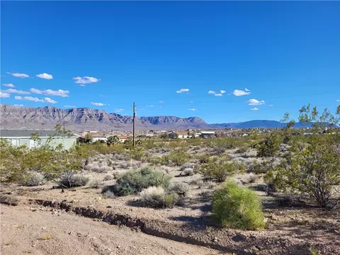 370 E Galloway Dr, Meadview, AZ 86444