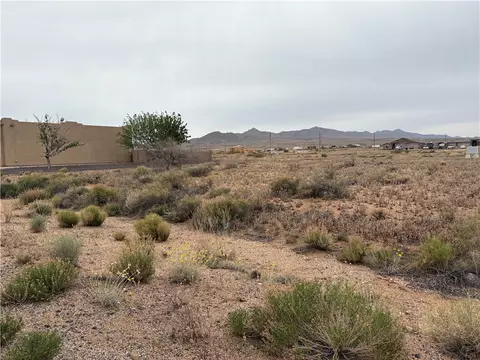7470 Turtle Bank Dr, Kingman, AZ 86401