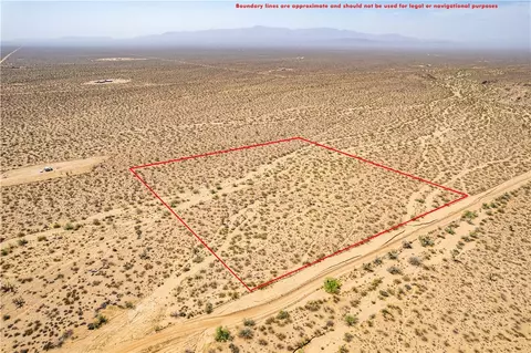 000 E Arroyo Rd, Yucca, AZ 86438