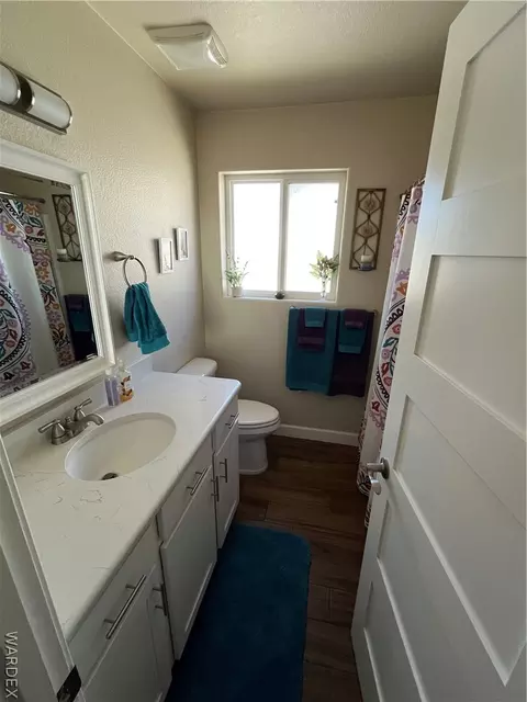 Bath - 3913 Easy St, Kingman, AZ 86409 photo 6 of 6