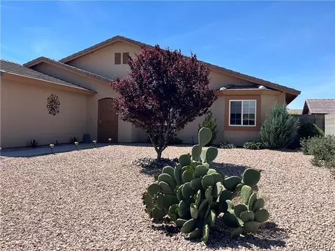 Exterior - 3913 Easy St, Kingman, AZ 86409 photo 3 of 19