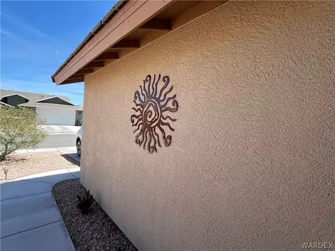 Exterior - 3913 Easy St, Kingman, AZ 86409 photo 4 of 19