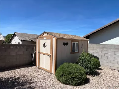 Exterior - 3913 Easy St, Kingman, AZ 86409 photo 16 of 19