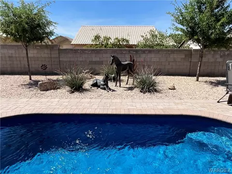 Exterior - 3913 Easy St, Kingman, AZ 86409 photo 7 of 19