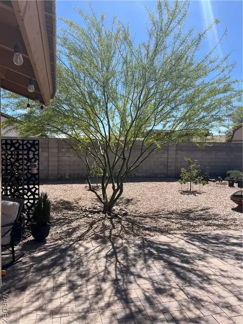 Exterior - 3913 Easy St, Kingman, AZ 86409 photo 18 of 19
