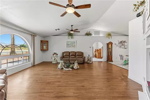 Living - 7830 E Oxbow Dr, Kingman, AZ 86401 photo 1 of 3