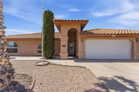 Exterior - 7830 E Oxbow Dr, Kingman, AZ 86401 photo 2 of 6
