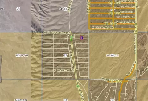 1585 W Hoover Dr, Meadview, AZ 86444