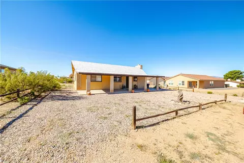 Exterior - 7710 E Oxbow Dr, Kingman, AZ 86401 photo 8 of 12