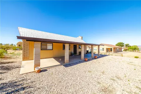 Exterior - 7710 E Oxbow Dr, Kingman, AZ 86401 photo 11 of 12