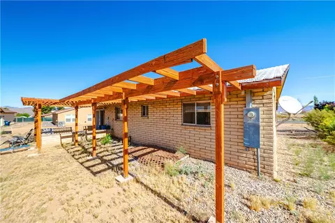 Exterior - 7710 E Oxbow Dr, Kingman, AZ 86401 photo 7 of 12