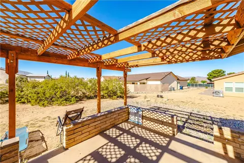 Exterior - 7710 E Oxbow Dr, Kingman, AZ 86401 photo 2 of 12