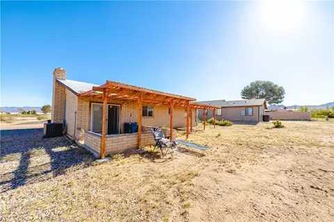 Exterior - 7710 E Oxbow Dr, Kingman, AZ 86401 photo 4 of 12
