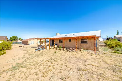 Exterior - 7710 E Oxbow Dr, Kingman, AZ 86401 photo 6 of 12