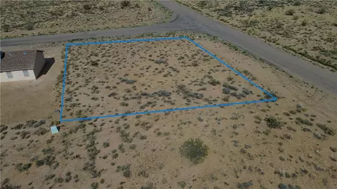 6940 E Trails End Ln, Kingman, AZ 86401 photo 4