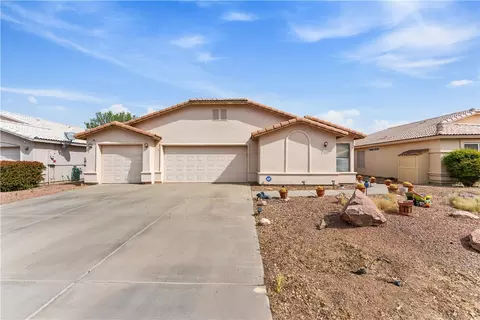 Exterior - 3945 E Packard Ave, Kingman, AZ 86409 photo 5 of 7