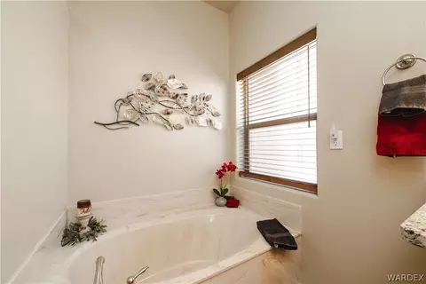 Bath - 1728 E Blue Flame St, Kingman, AZ 86409 photo 2 of 6