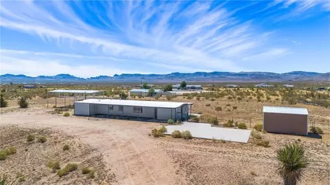 5469 N Cove Rd, Golden Valley, AZ 86413