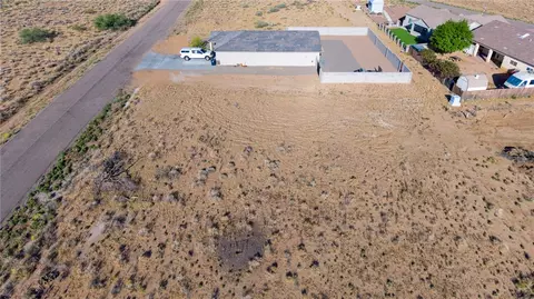7827 E Devils Arch Dr, Kingman, AZ 86401 photo 2