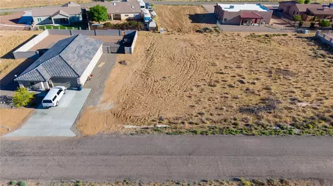 7827 E Devils Arch Dr, Kingman, AZ 86401