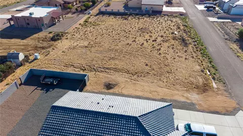 7827 E Devils Arch Dr, Kingman, AZ 86401 photo 4